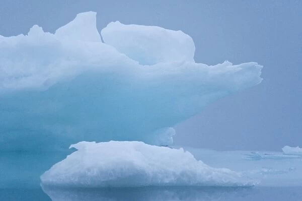 Fragmented Ice. Longyearbyen, Svalbard, Norway (rr)
