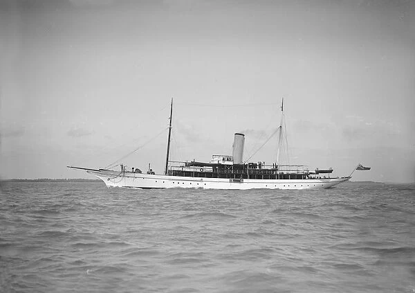 The 700 ton steam yacht Rovenska, 1911. Creator: Kirk & Sons of Cowes