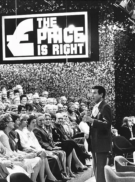 Leslie Crowther actor and TV presenter hosting the game show The Price is Right