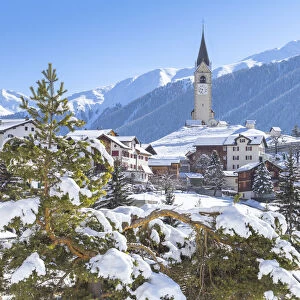Village of Davos Wiesen after a snowfall