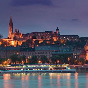 HUNGARY, Budapest: Castle Hill, Calvinist Church & Danube River / Evening