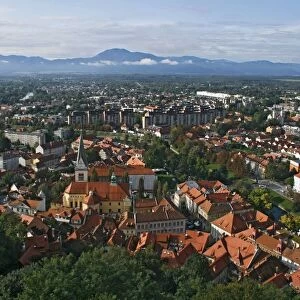 Slovenia, Ljubljana, view over city from hill castle, old town in foreground