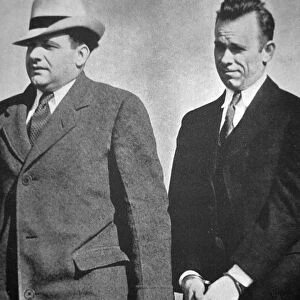 John Dillinger under arrest in January 1934 (b / w photo)