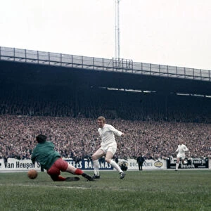 English League Division One match at Elland Road Leeds United v Liverpool